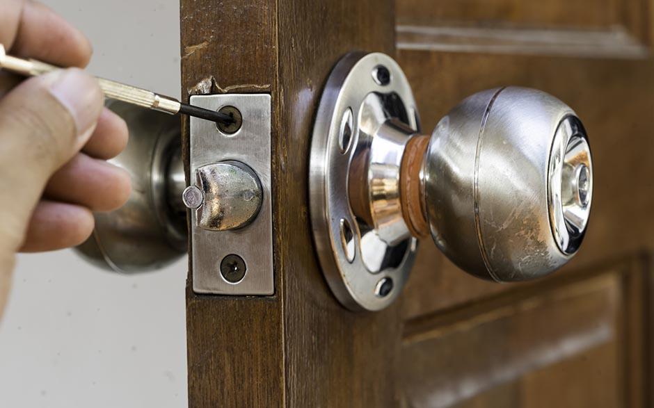 ouvrir une porte claquée Senlis